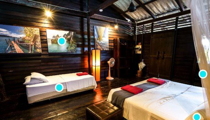 Tonmai Suite II Ko Por Luaran gambar