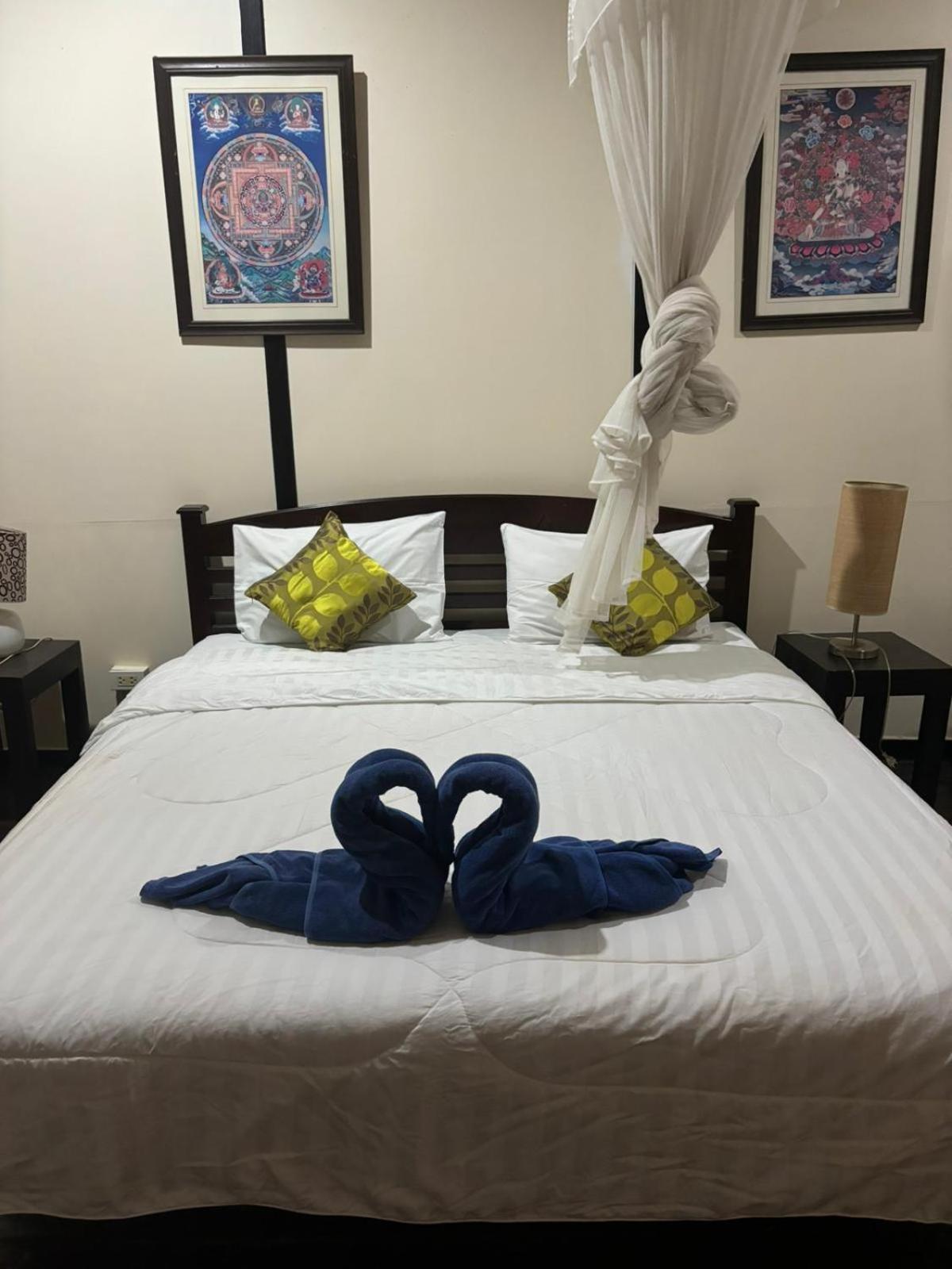 Tonmai Suite II Ko Por Luaran gambar